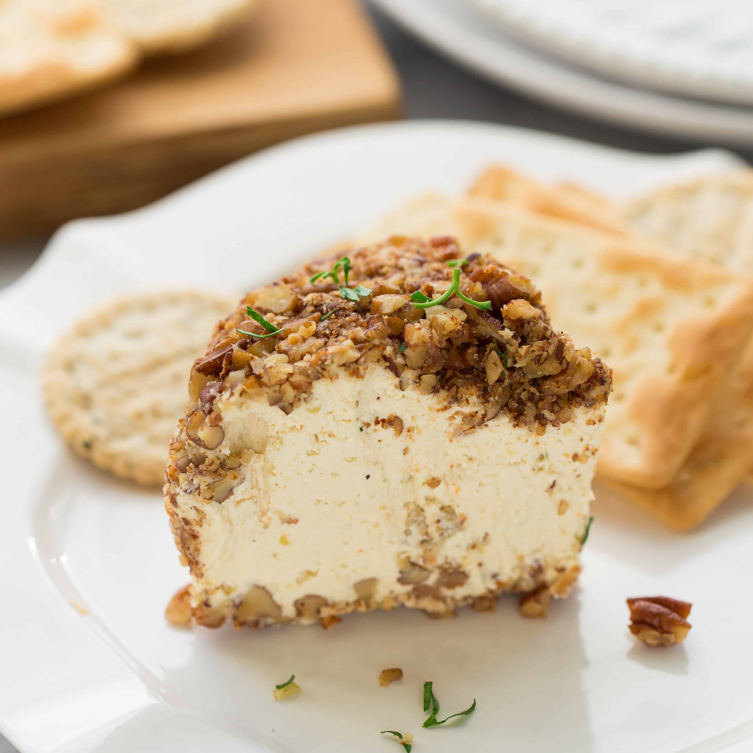 Vegan Party Cheeseball