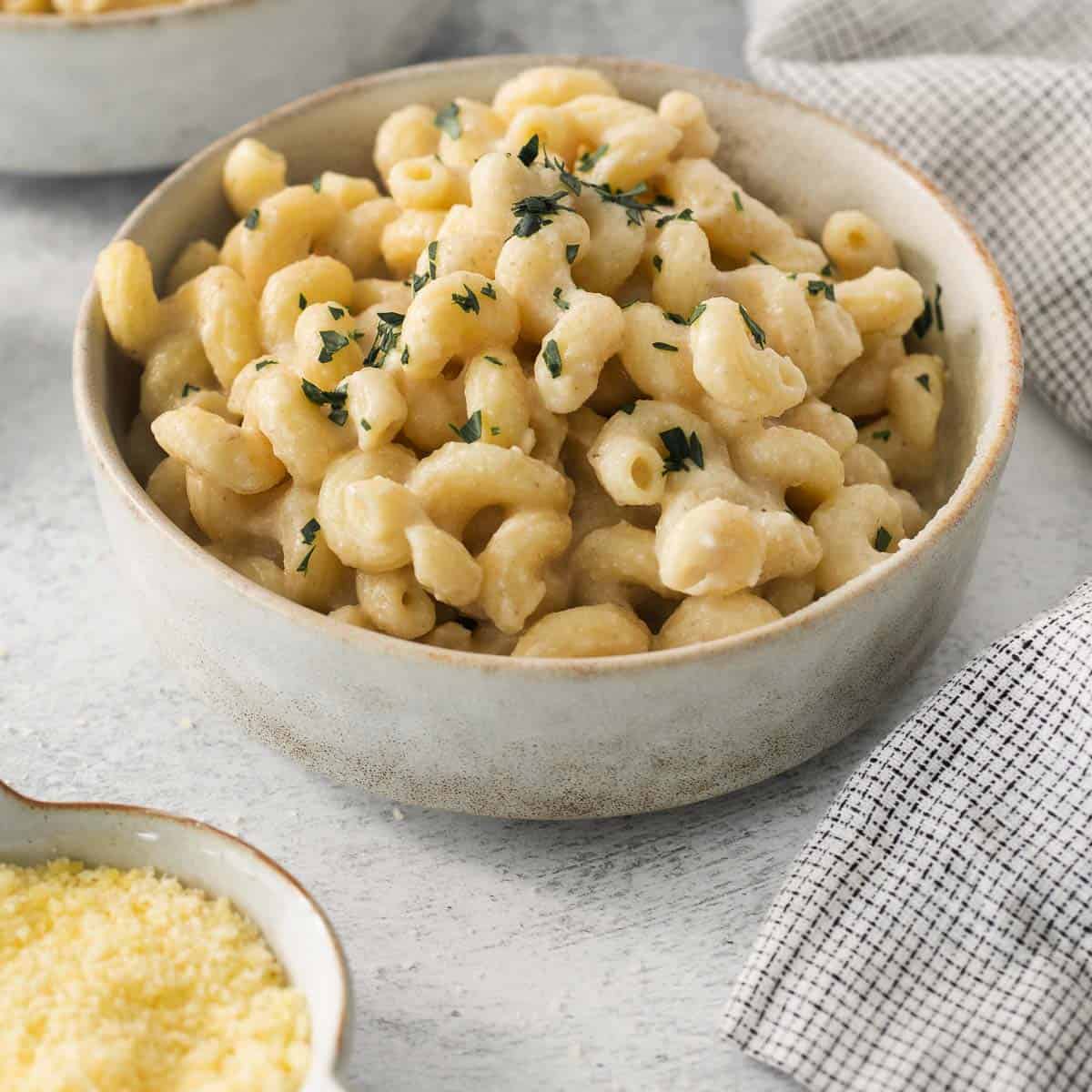 Cauliflower alfredo sauce and pasta in a bowl