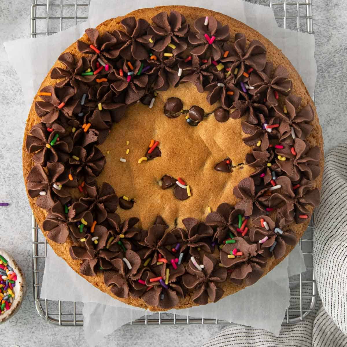 https://meaningfuleats.com/wp-content/uploads/2023/05/gluten-free-cookie-cake-recipe-1.jpg