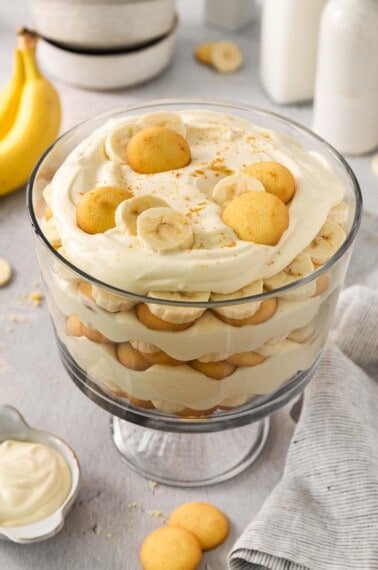 Gluten-free banana pudding in a trifle dish