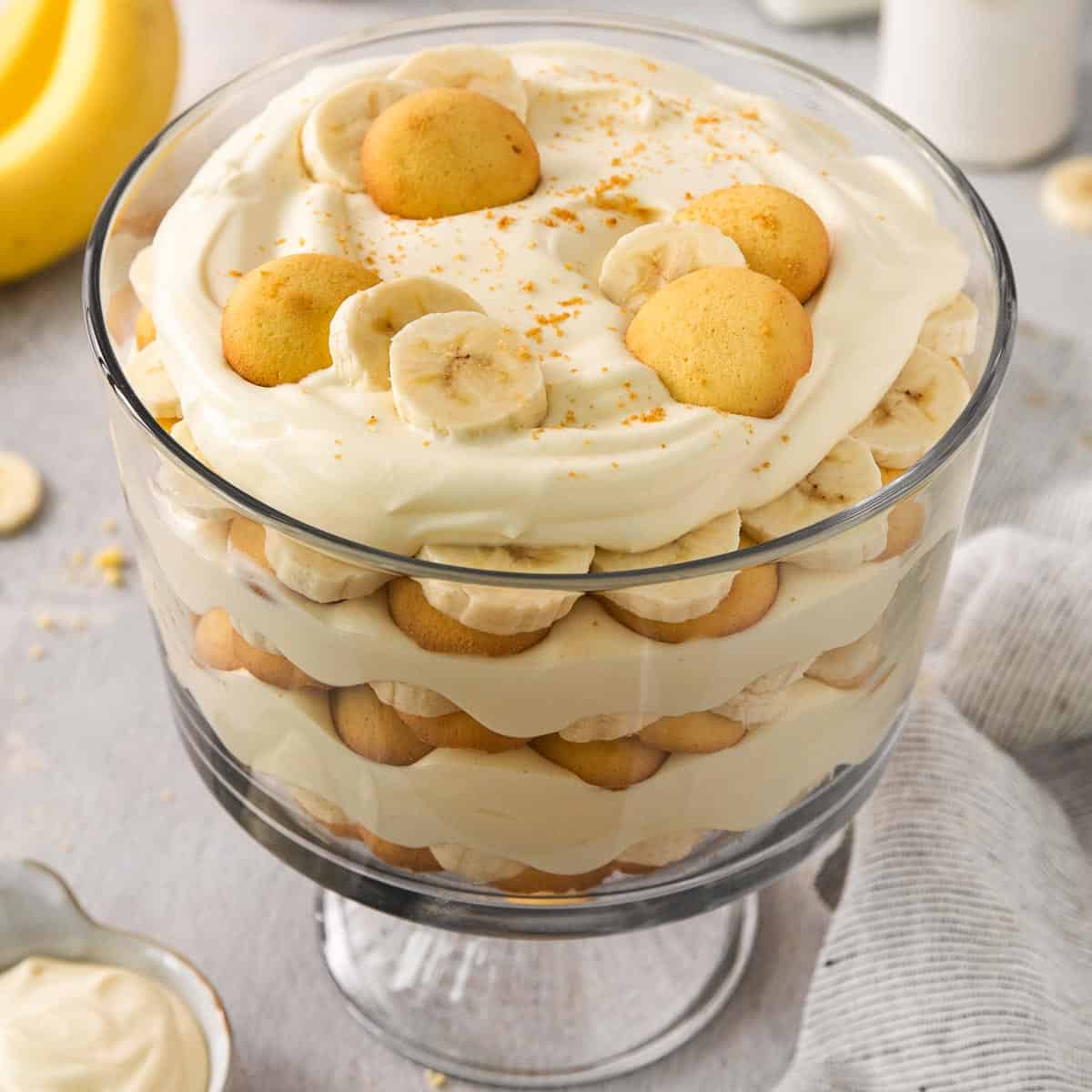 Gluten-free banana pudding in a trifle dish