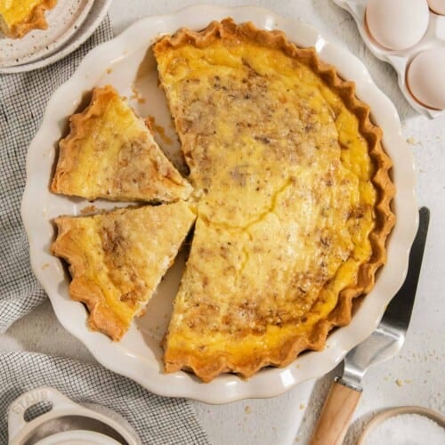 gluten-free quiche lorraine in a pie pan